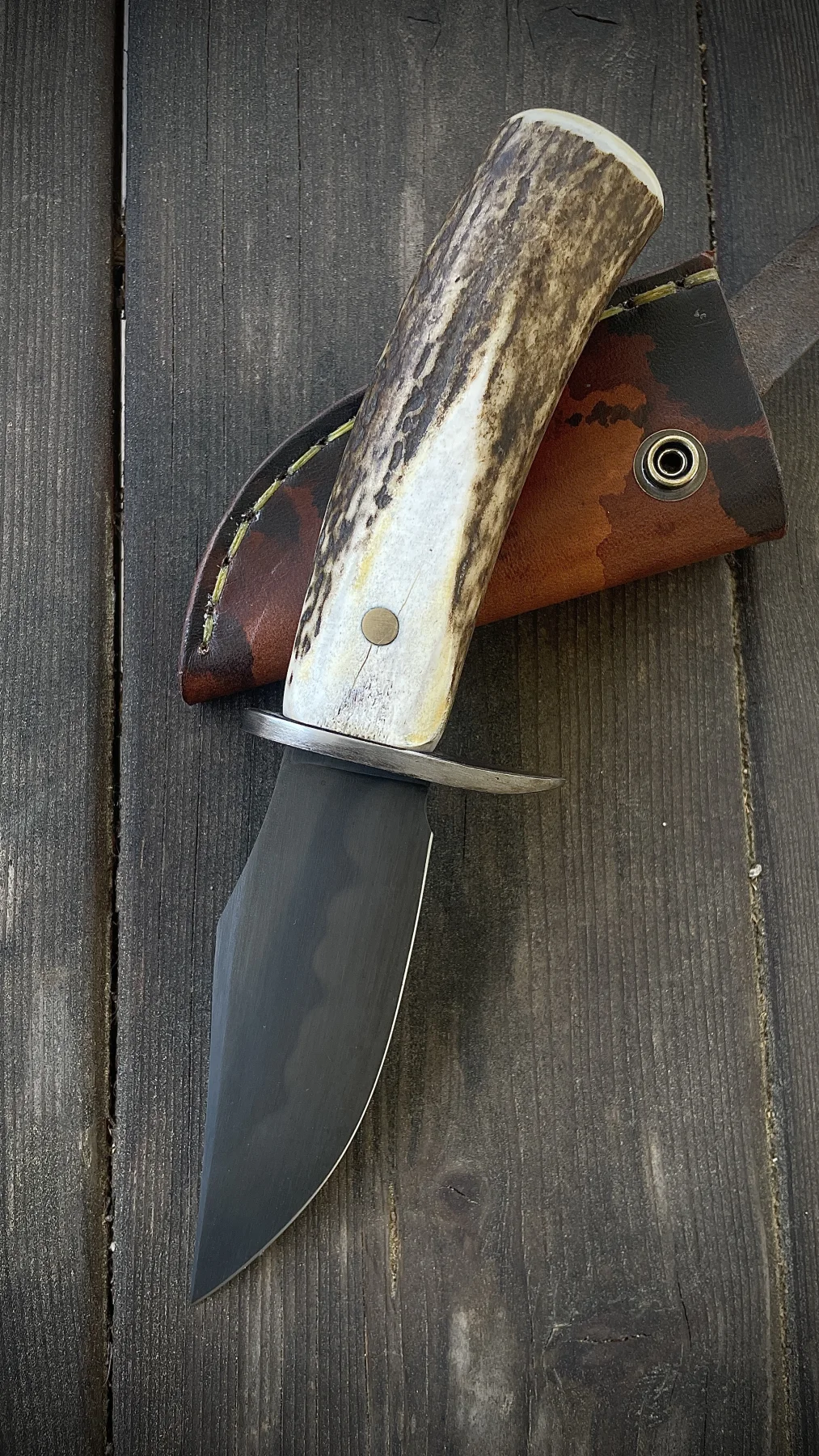 Fang handmade knife second view
