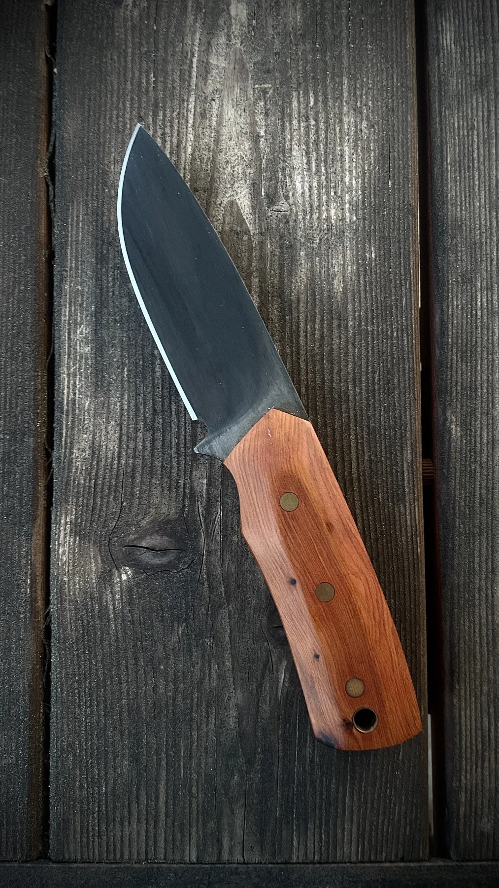 Yew Wolverine handmade knife second view