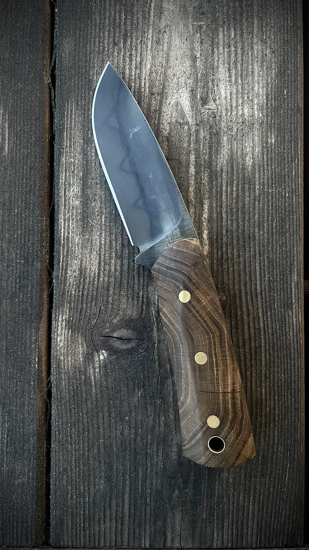 Acacia Wolverine handmade knife second view